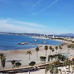Διαμέρισμα Riviera Retreat - Steps To & Shops, Balcony & Ac *
