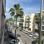 Riviera Retreat - Steps To & Shops, Balcony & Ac