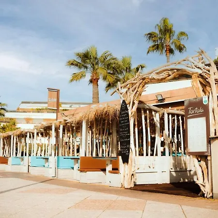 Riviera Retreat - Steps To & Shops, Balcony & Ac Apartament Saint-Laurent-du-Var