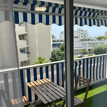 Apartament Riviera Retreat - Steps To & Shops, Balcony & Ac *