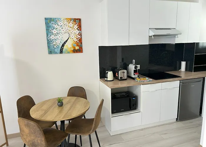 Lejlighed Riviera Retreat - Steps To & Shops, Balcony & Ac Saint-Laurent-du-Var